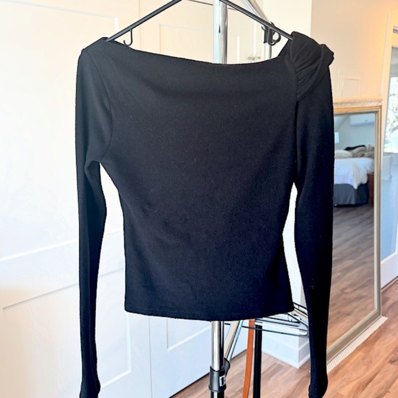 Elio Knit Top in Black - Small (EUC) - Picture 3 of 5